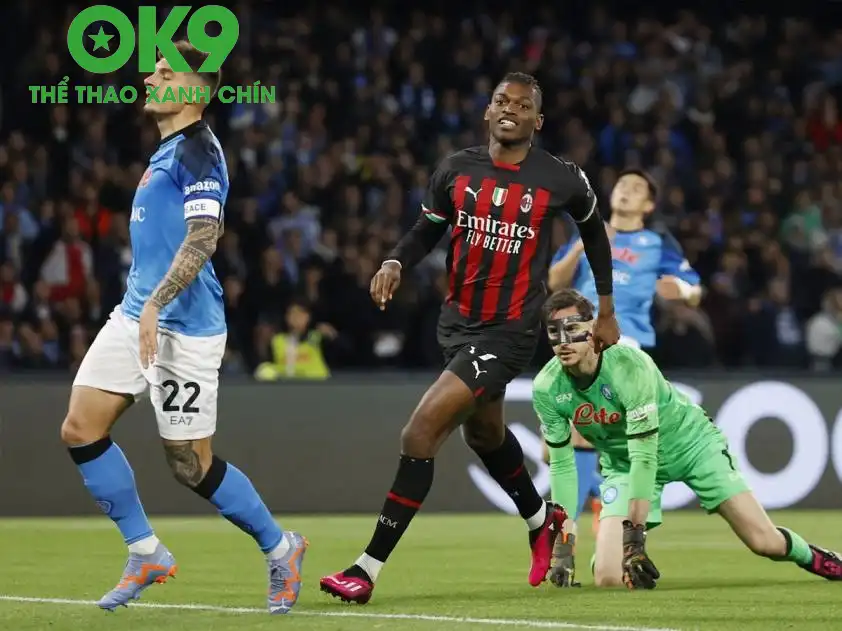 AC Milan cũng từng nhận án phạt nặng từ UEFA.